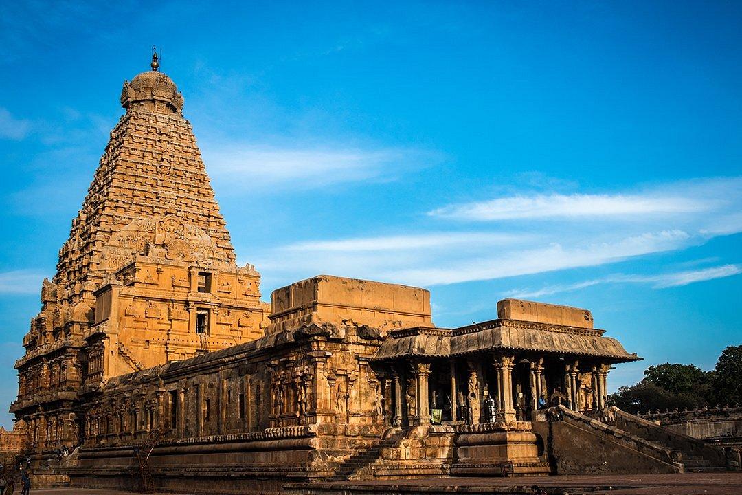 thanjavur-brihadeeshwara.jpg